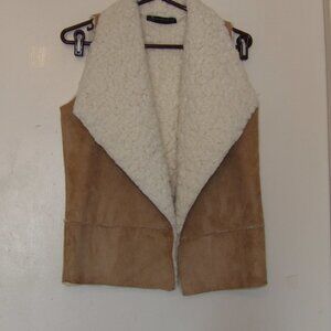 Si Style Dot Com Faux  Vegan Suede & Shearling Vest Sz M